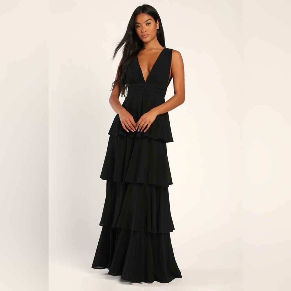 Lulus NWOT Amazing Evening Black
Tiered‎ Maxi Dress Medium - Picture 2 of 7